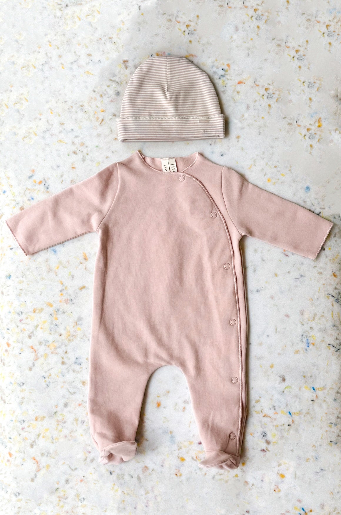 Gray label | Newborn Essentials set