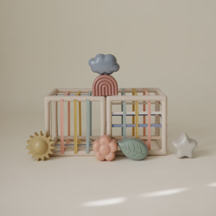 Mushie Elastic shape sorter
