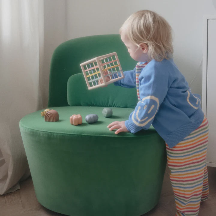 Mushie Elastic shape sorter