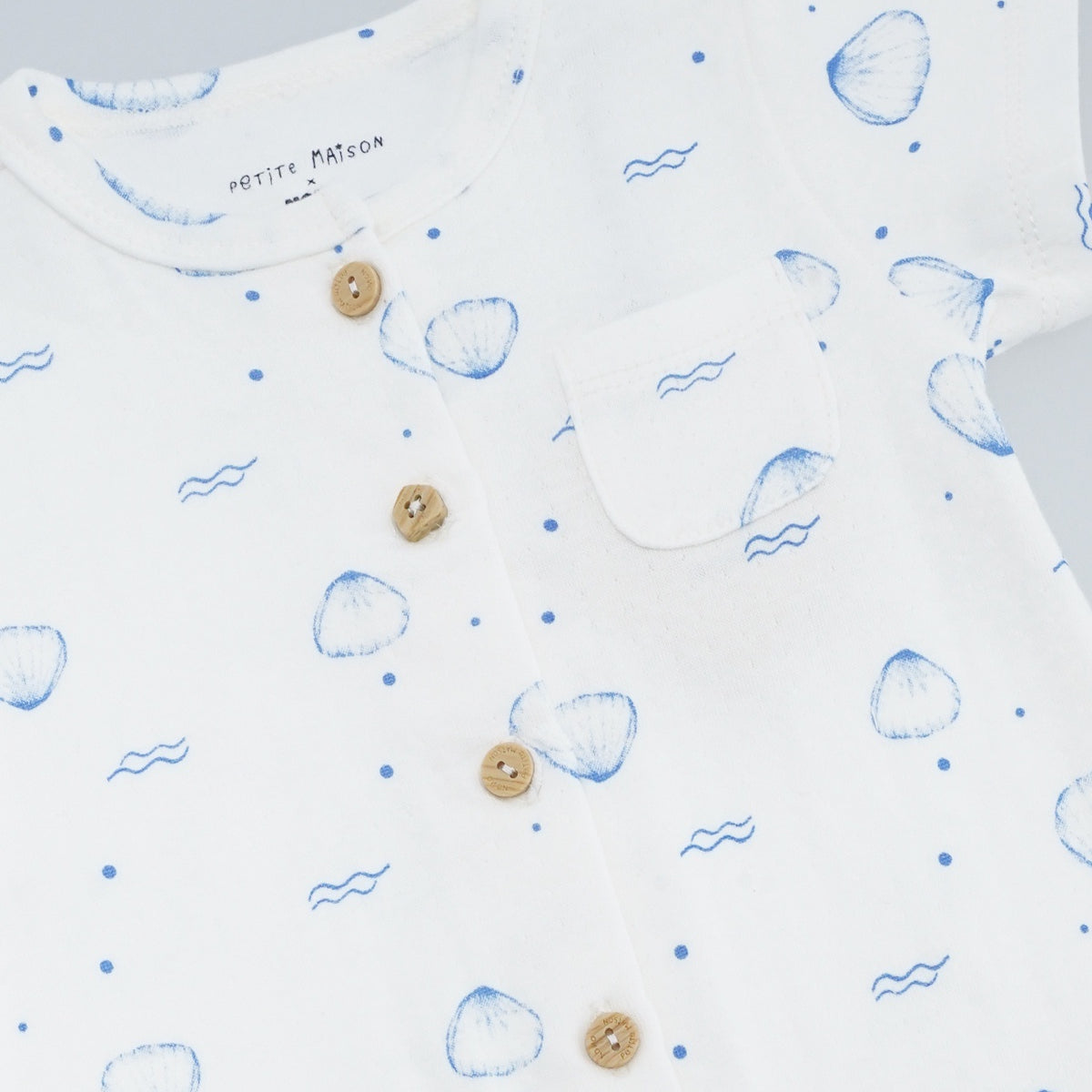 Petit Maison|Sem bodysuit s/sl double jersey | AOP Blue Whale