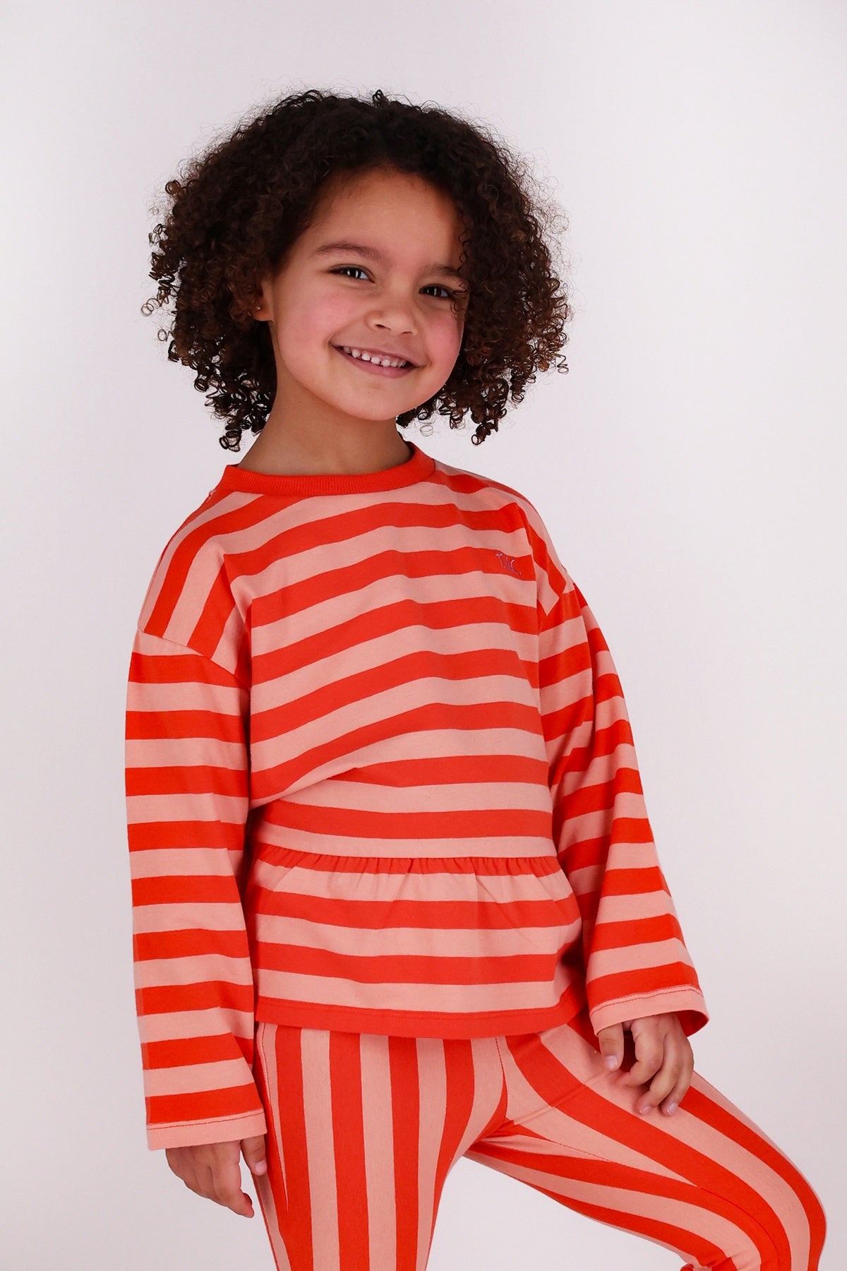 The New Chapter | T-shirt Loua red pink stripes